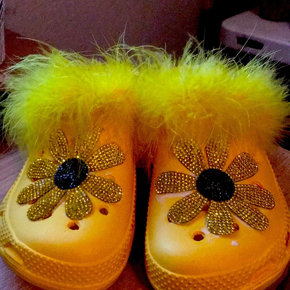 Comfortable Croc like shoes Homemade cute. Size 8 Yellow